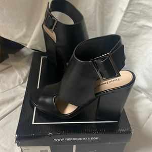 Pierre Dumas heeled shoes